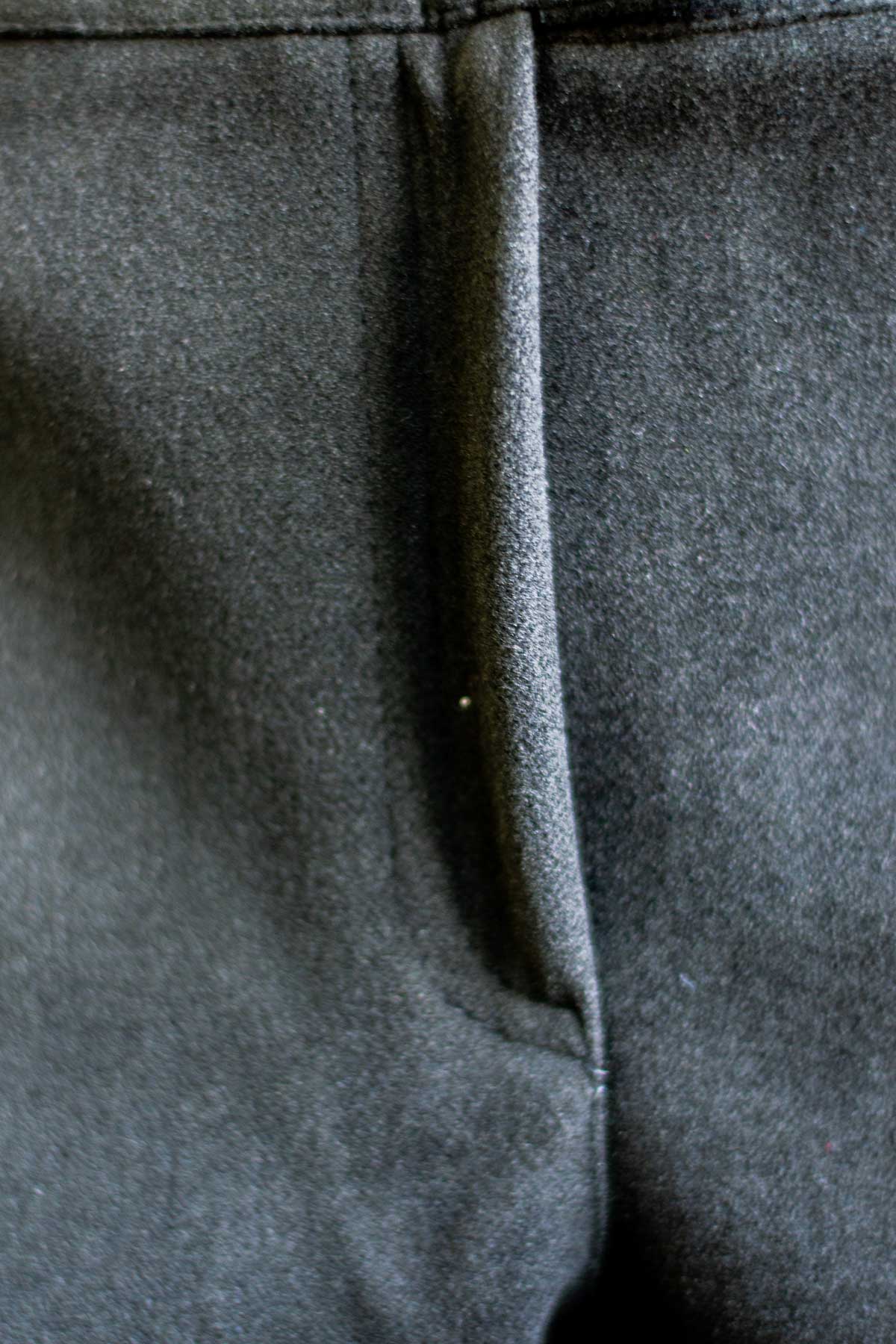 Панталон тип цигара от черен кашмир | Вили Стил Панталон тип цигара от черен кашмир