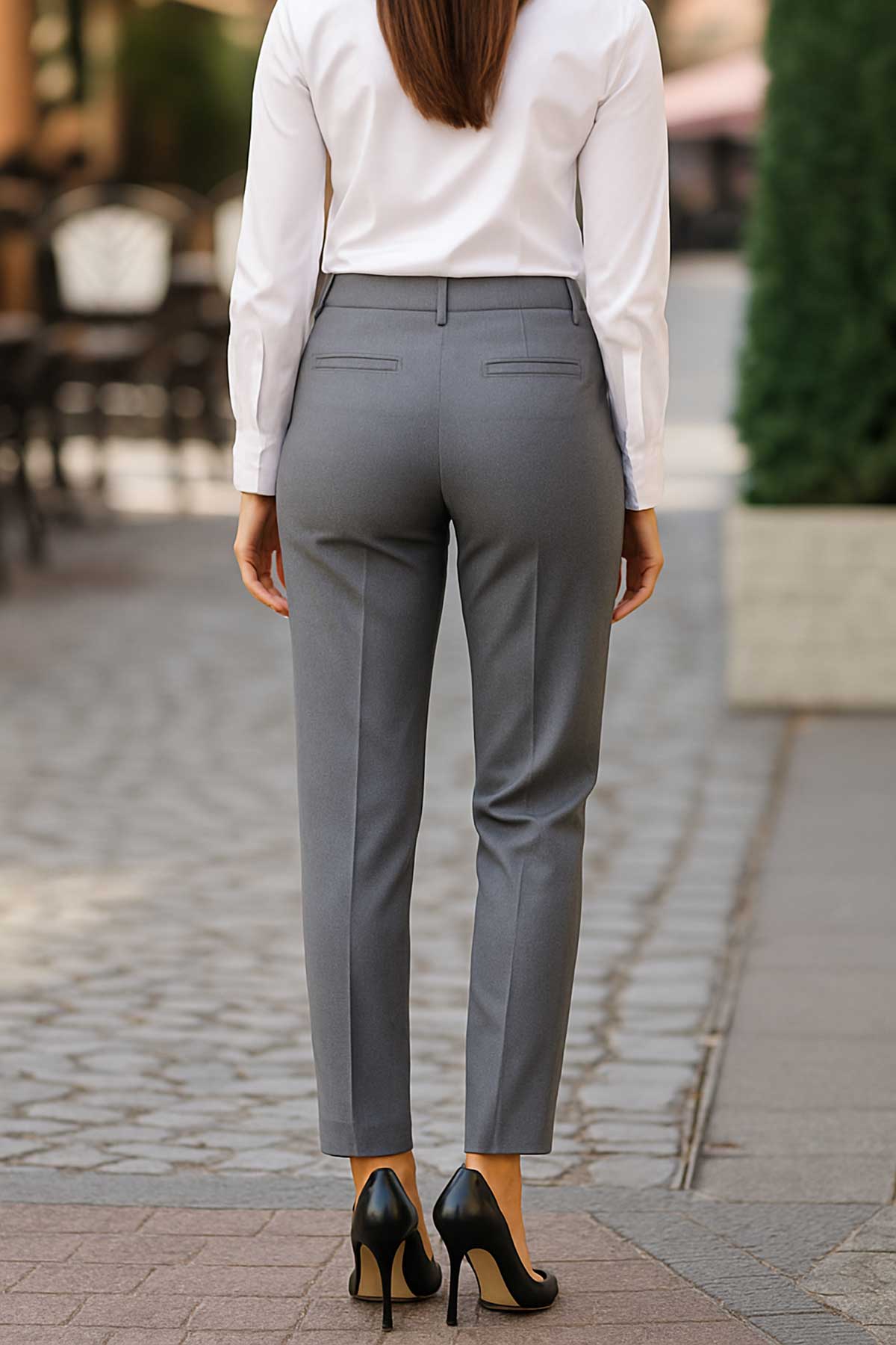 Панталон тип цигара в тъмно сиво