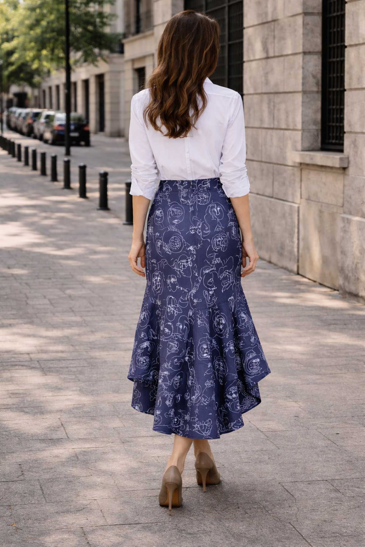 Асиметрична дънкова пола с артистичен принт