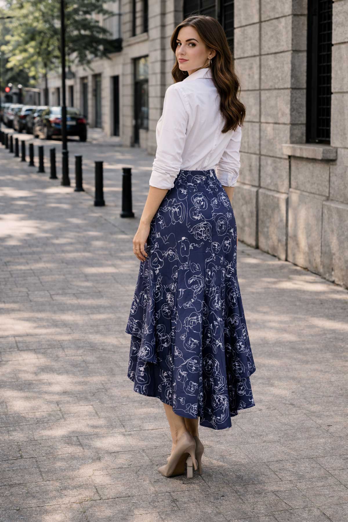 Асиметрична дънкова пола с артистичен принт