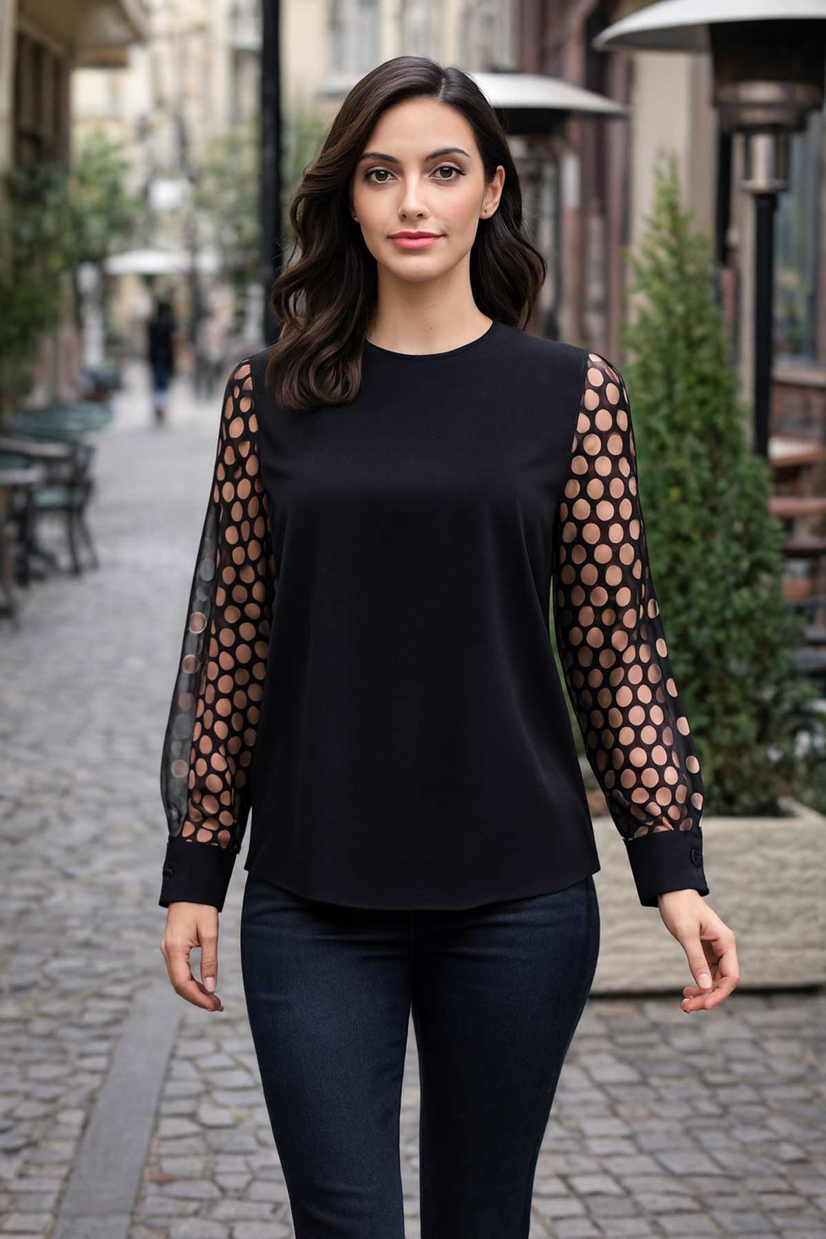 Черна риза с ръкави в златисти точки | Вили Стил Черна риза с ръкави в златисти точки