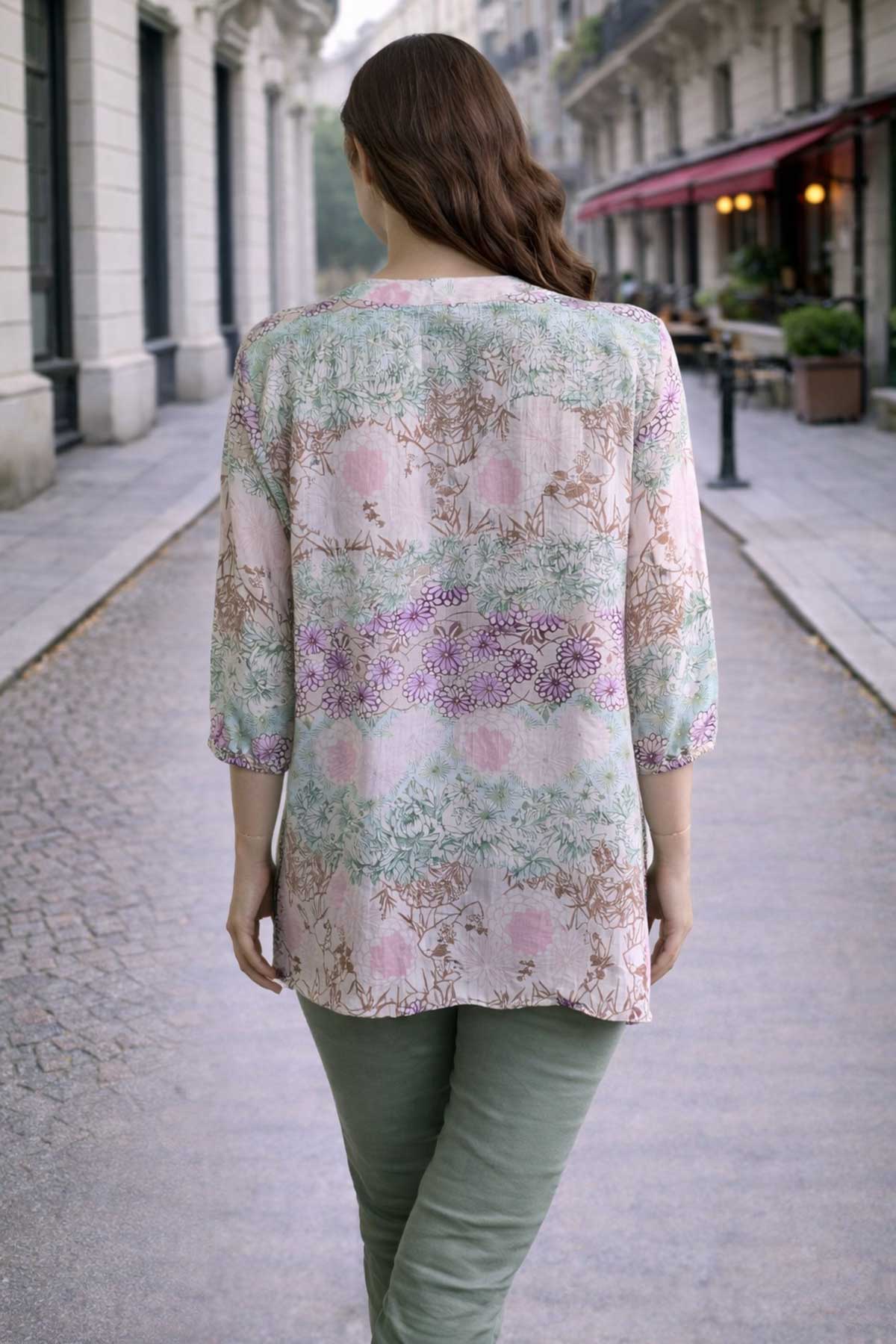 Дамска пастелна риза с флорален принт