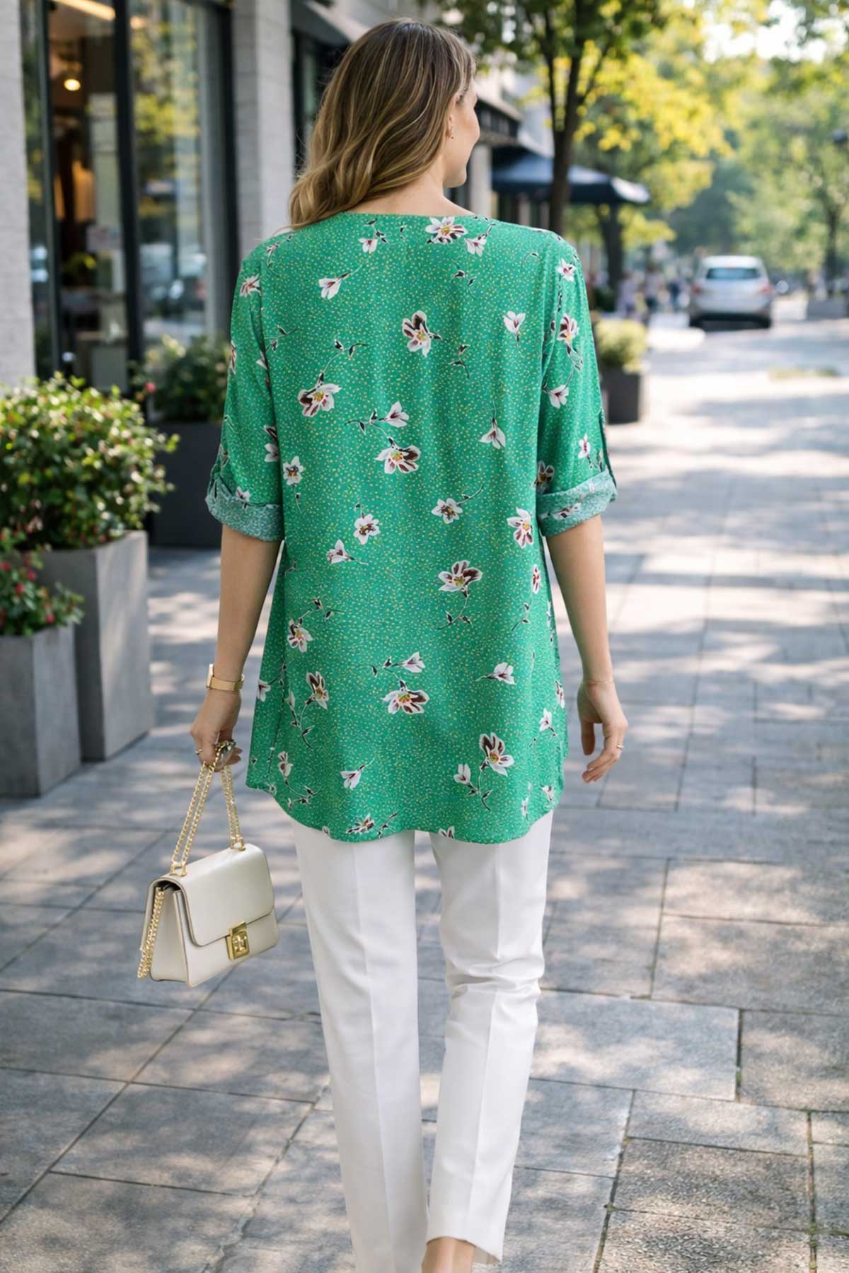 Зелена риза с флорален принт