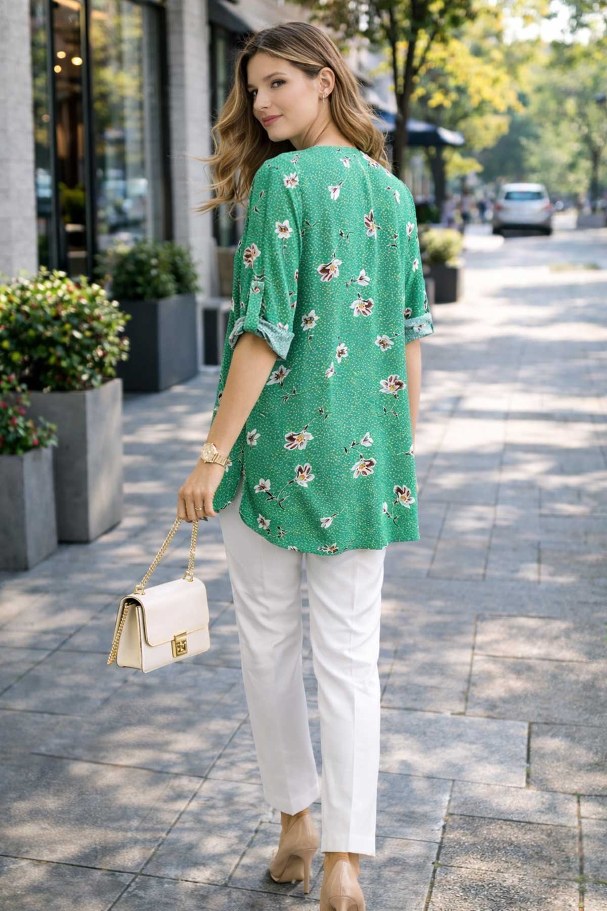 Зелена риза с флорален принт