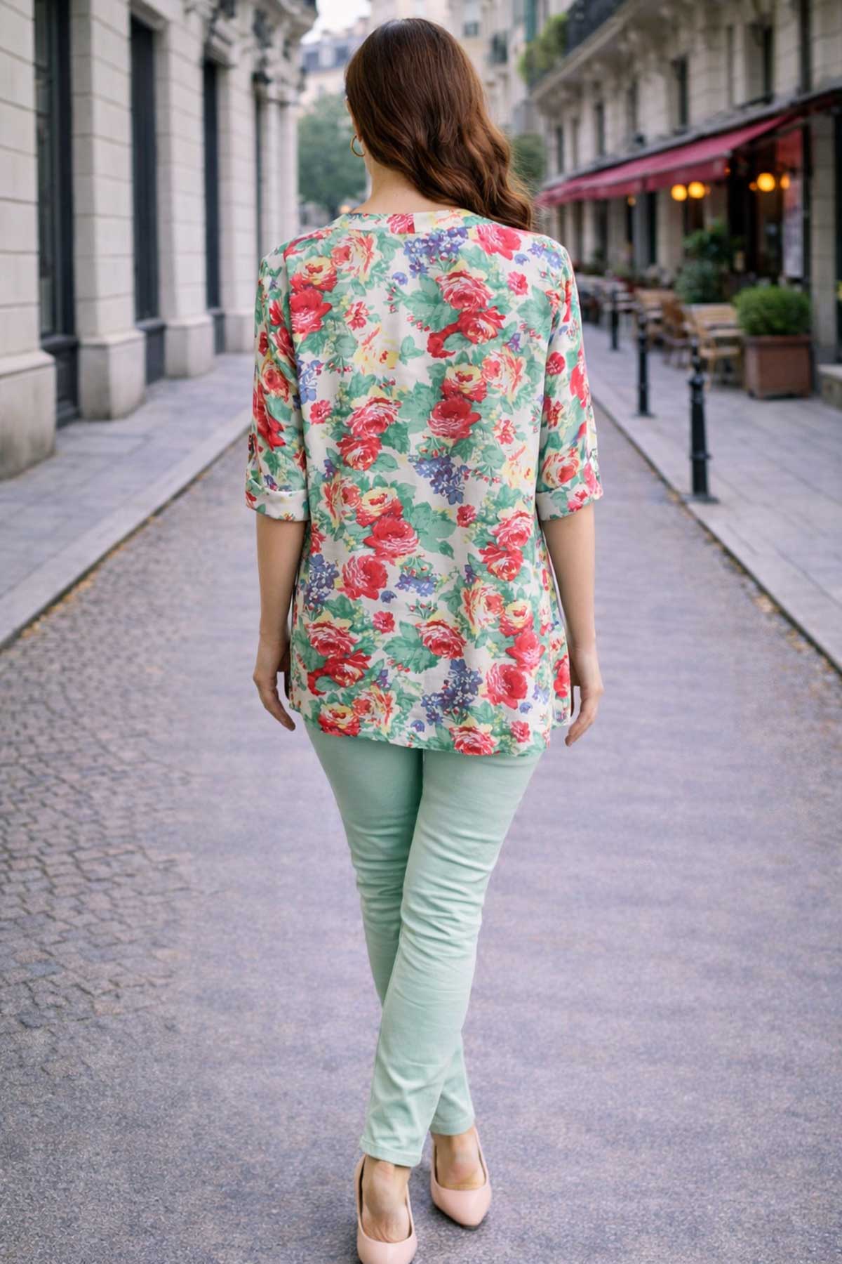 Дамска флорална риза в бяло и зелено с рози