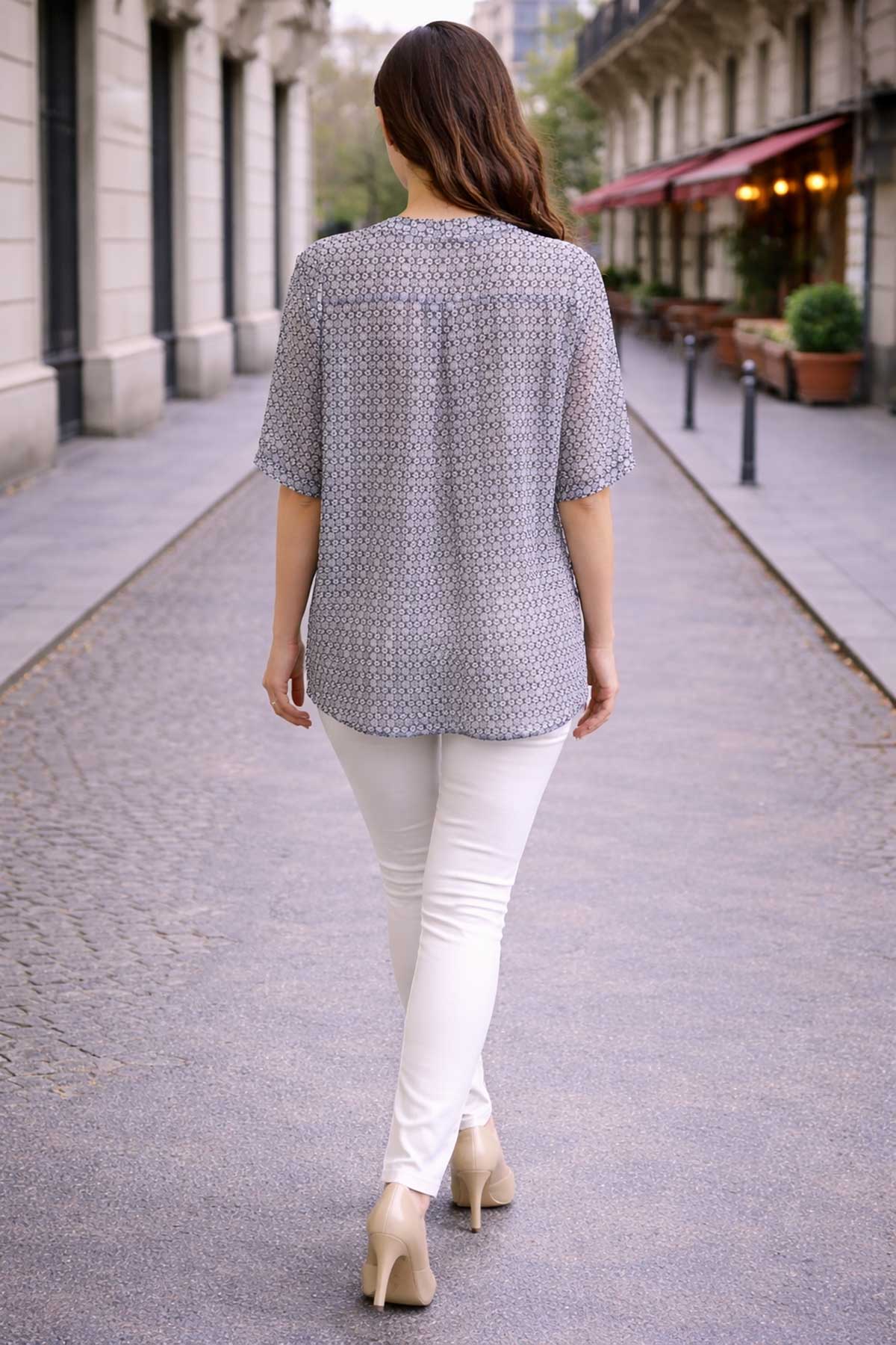 Дамска шифонена риза с фин флорален десен