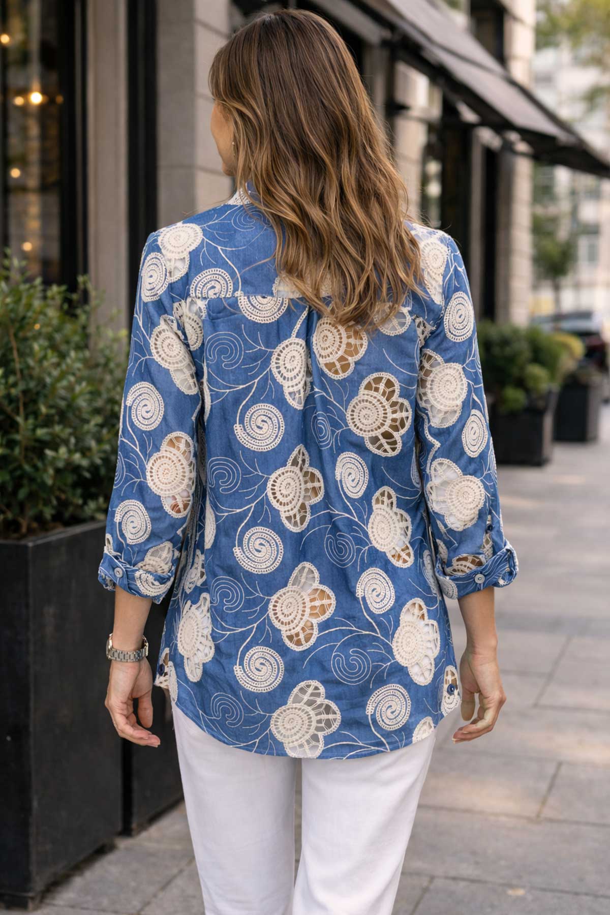 Синя свободна риза с дантелени апликации