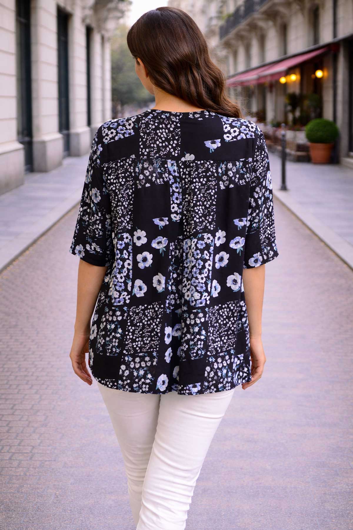 Дамска черна риза с флорален принт