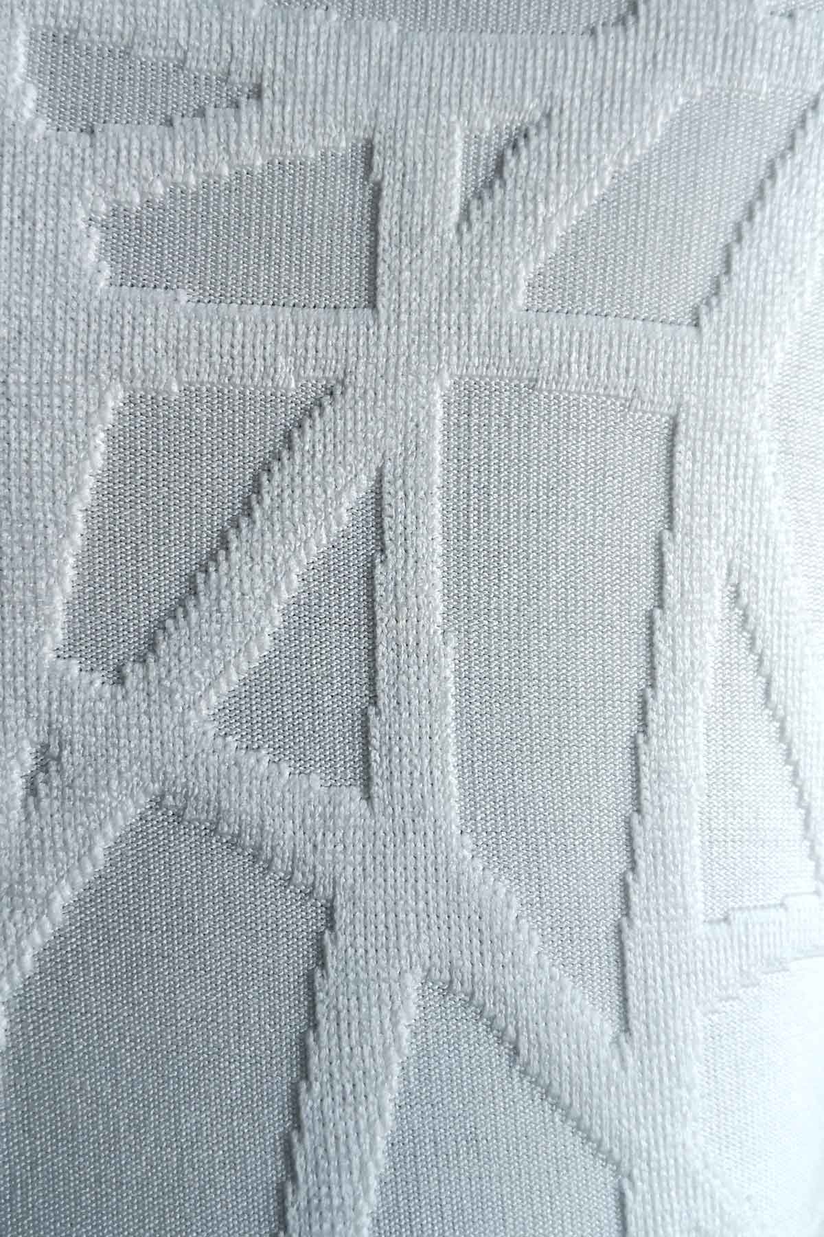 Блуза полу-поло от бяло релефно трико | Вили Стил Блуза полу-поло от бяло релефно трико