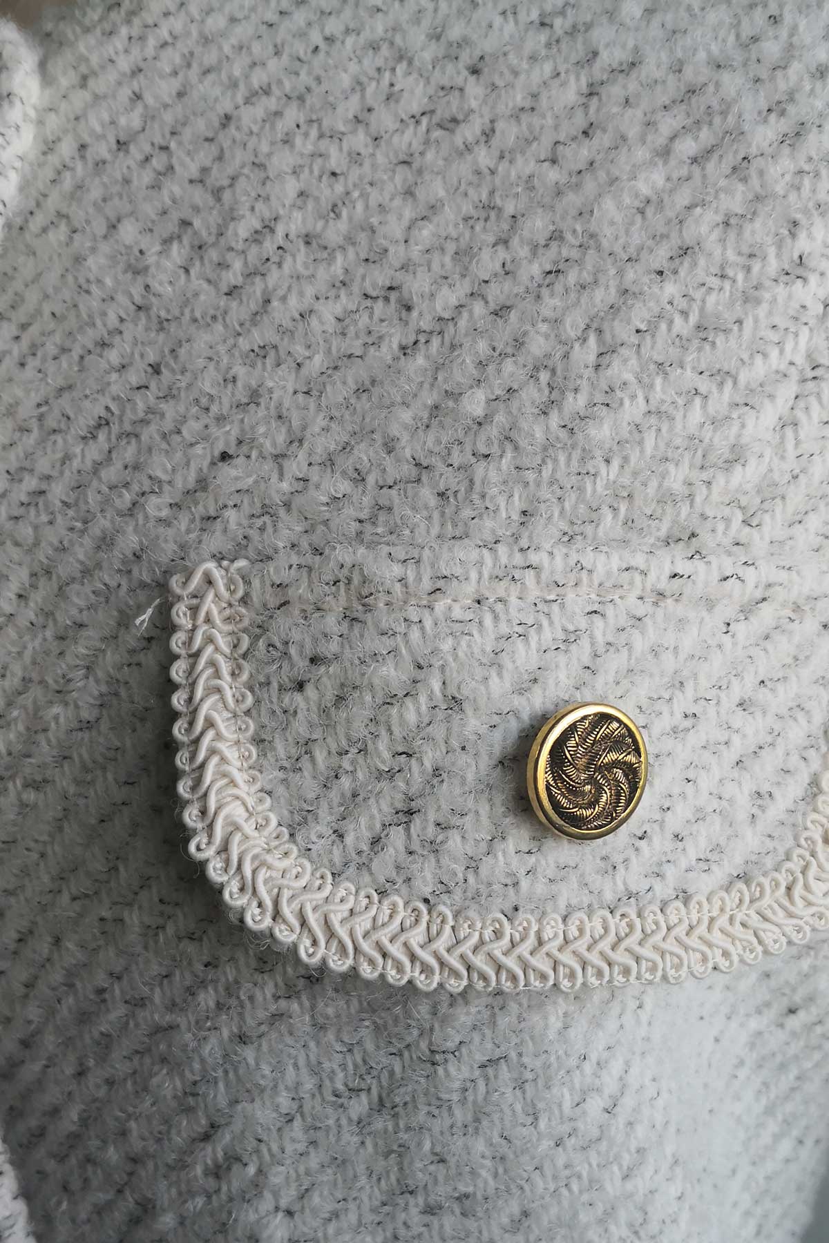 Сако тип Шанел в екрю | Вили Стил Сако тип Шанел в екрю