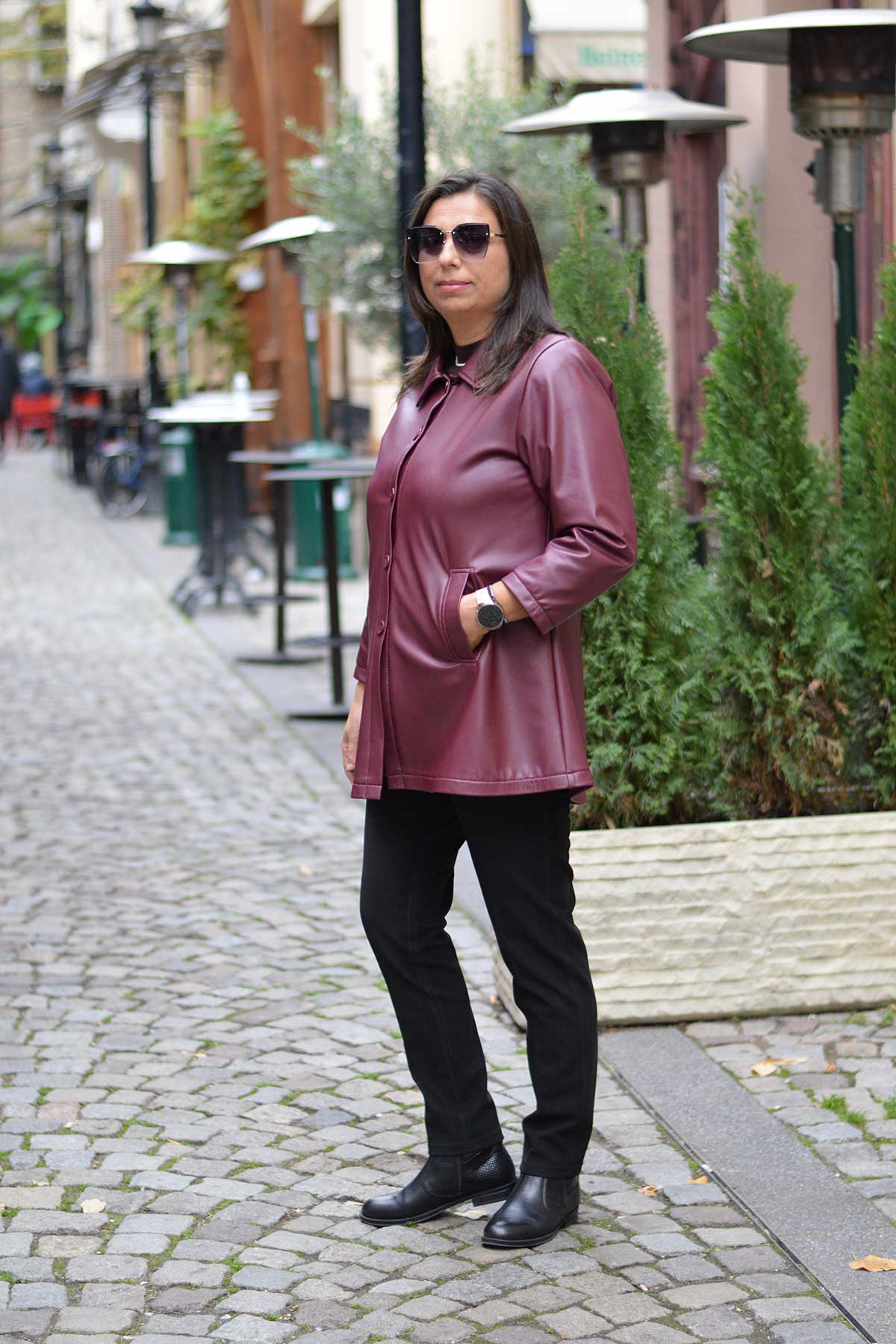 Манто в бордо от еко кожа | Вили Стил Манто в бордо от еко кожа