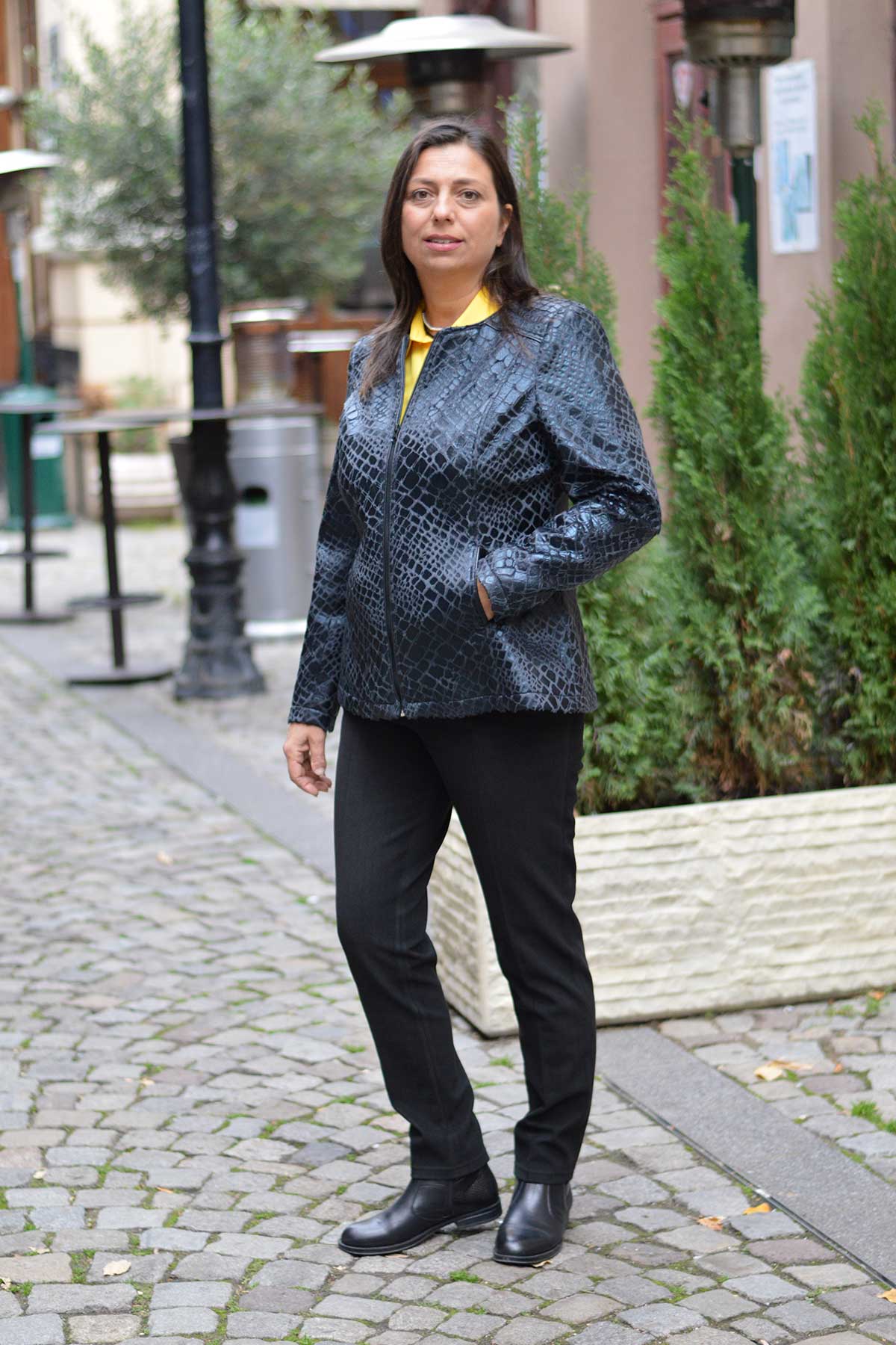 Яке Черна Мозайка | Вили Стил Яке Черна Мозайка