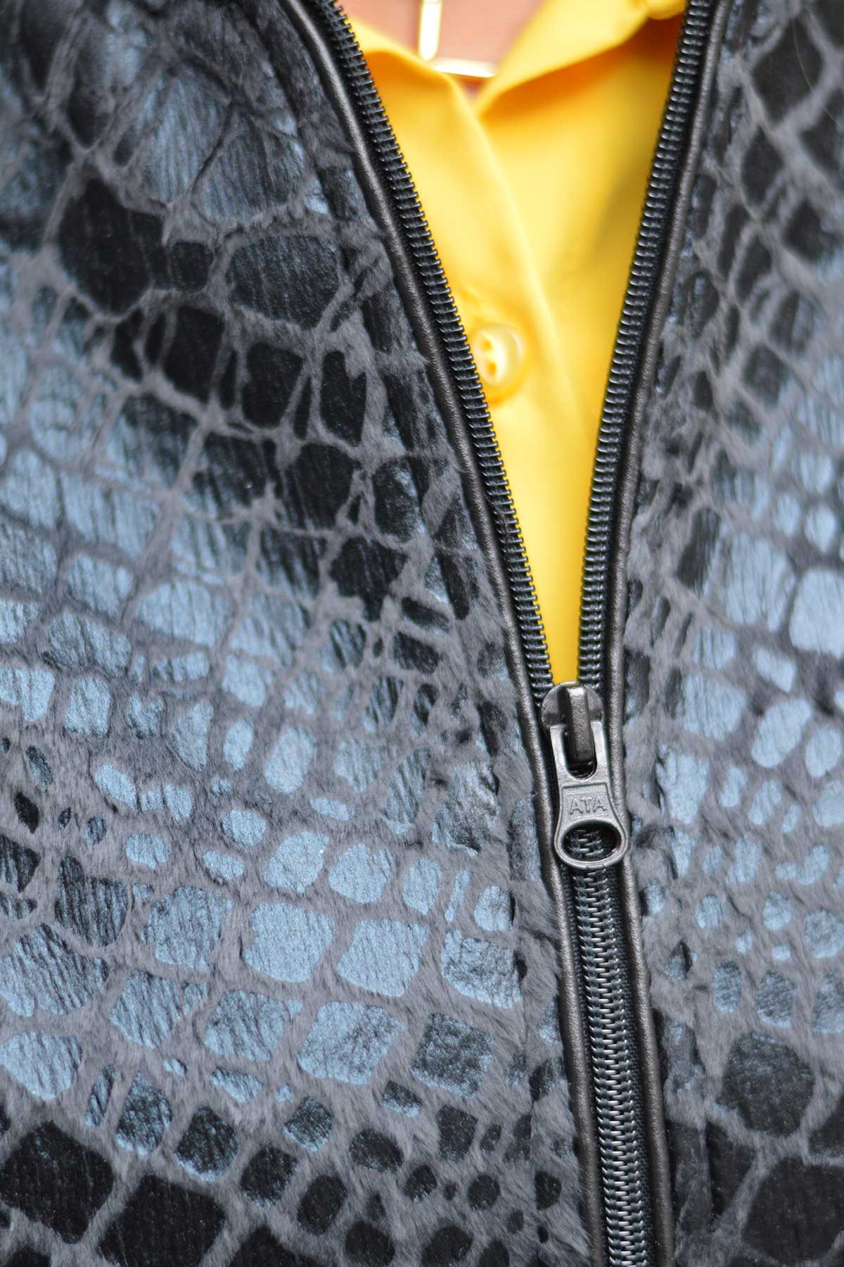 Яке Черна Мозайка | Вили Стил Яке Черна Мозайка