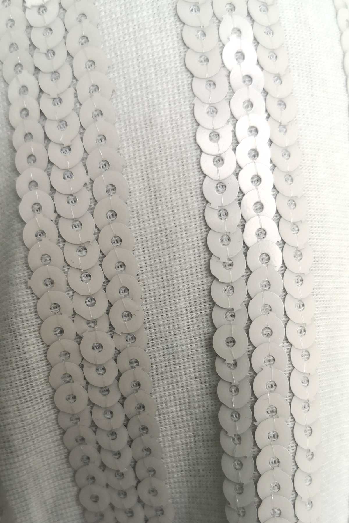 Елегантен комплект в бежово с ефирен жакет