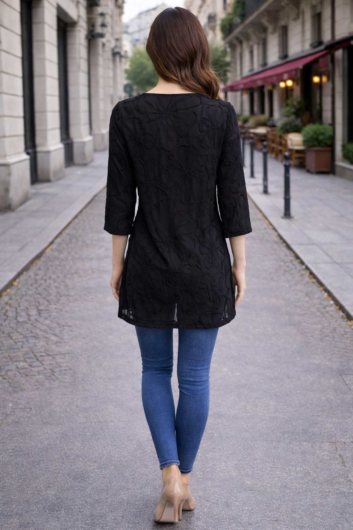 Дамска черна туника с апликации и връзки